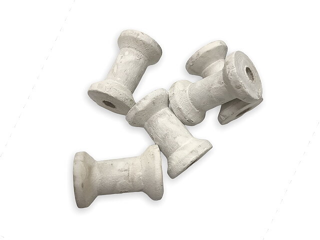Drevené ozdobné mini cievky 3cm 5ks - vintage biele