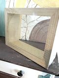 Drevený rám - stojan na drevené výrezy - vitrína ARTEMIO 29x39cm