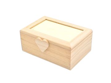 Drevená mini krabička so srdiečkom 12cm
